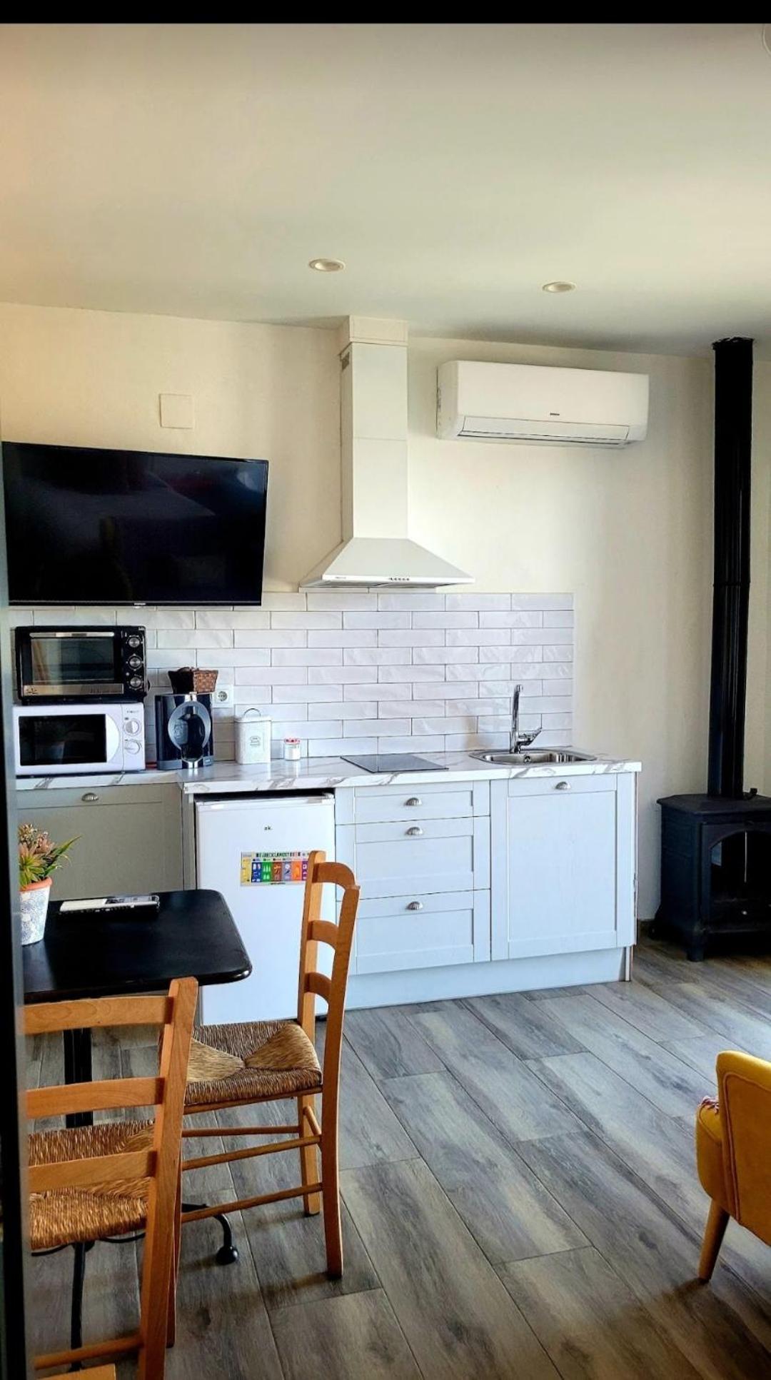 Casas Rurales Maribel - Complejo Moradas Del Cerro 2 - Suites Con Jacuzzi En Alcala Del Jucar Casas del Cerro Bilik gambar