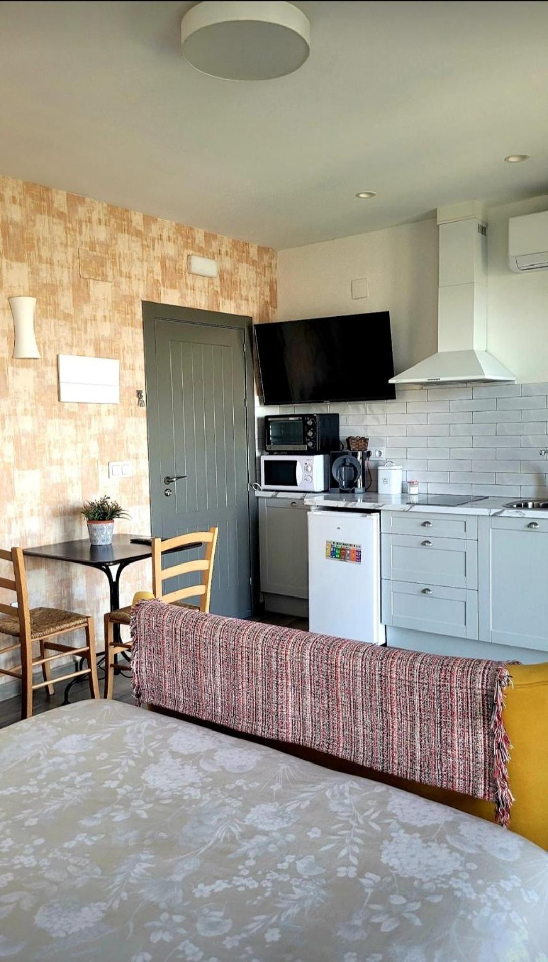 Casas Rurales Maribel - Complejo Moradas Del Cerro 2 - Suites Con Jacuzzi En Alcala Del Jucar Casas del Cerro Bilik gambar