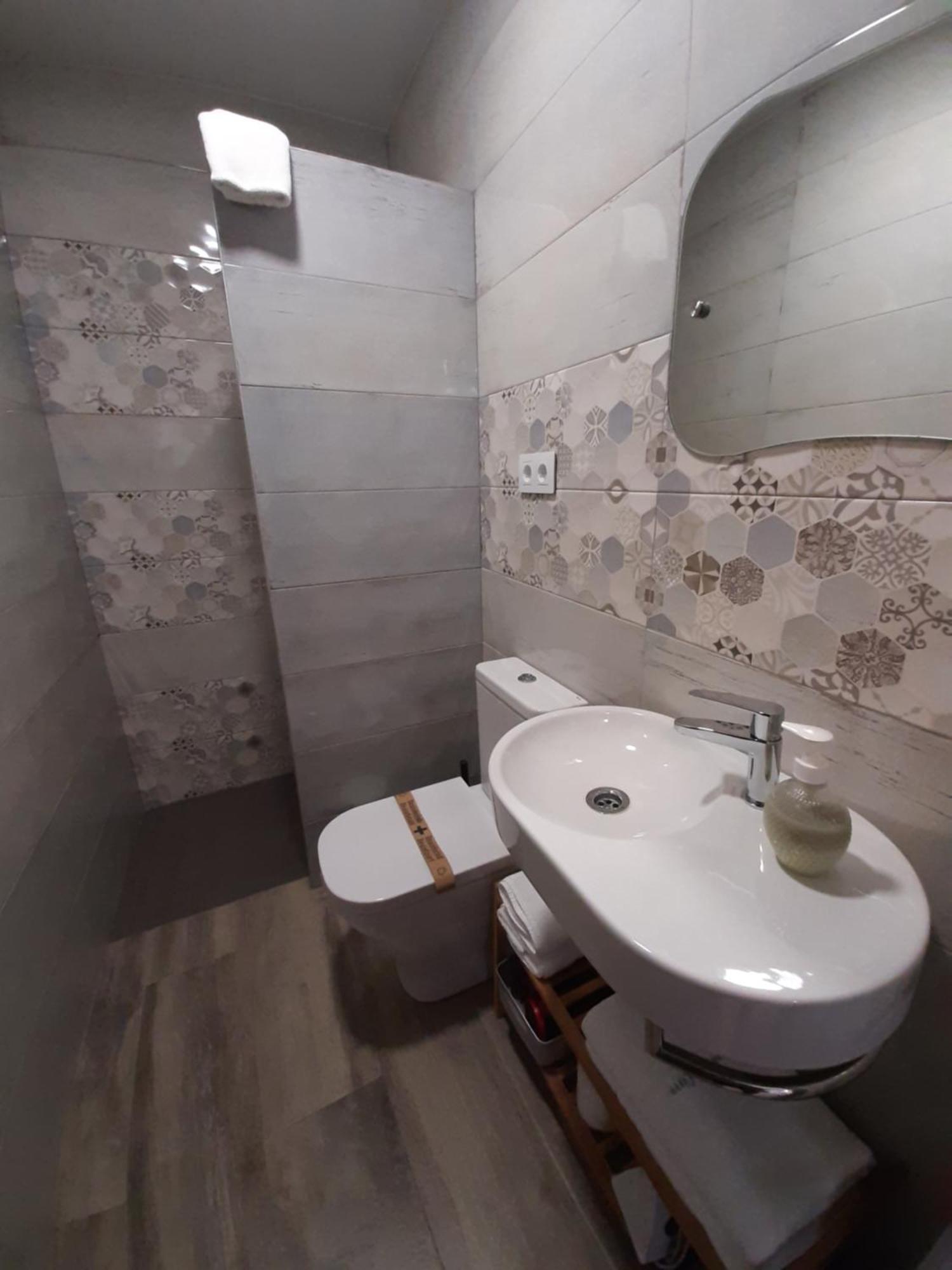Casas Rurales Maribel - Complejo Moradas Del Cerro 2 - Suites Con Jacuzzi En Alcala Del Jucar Casas del Cerro Bilik gambar