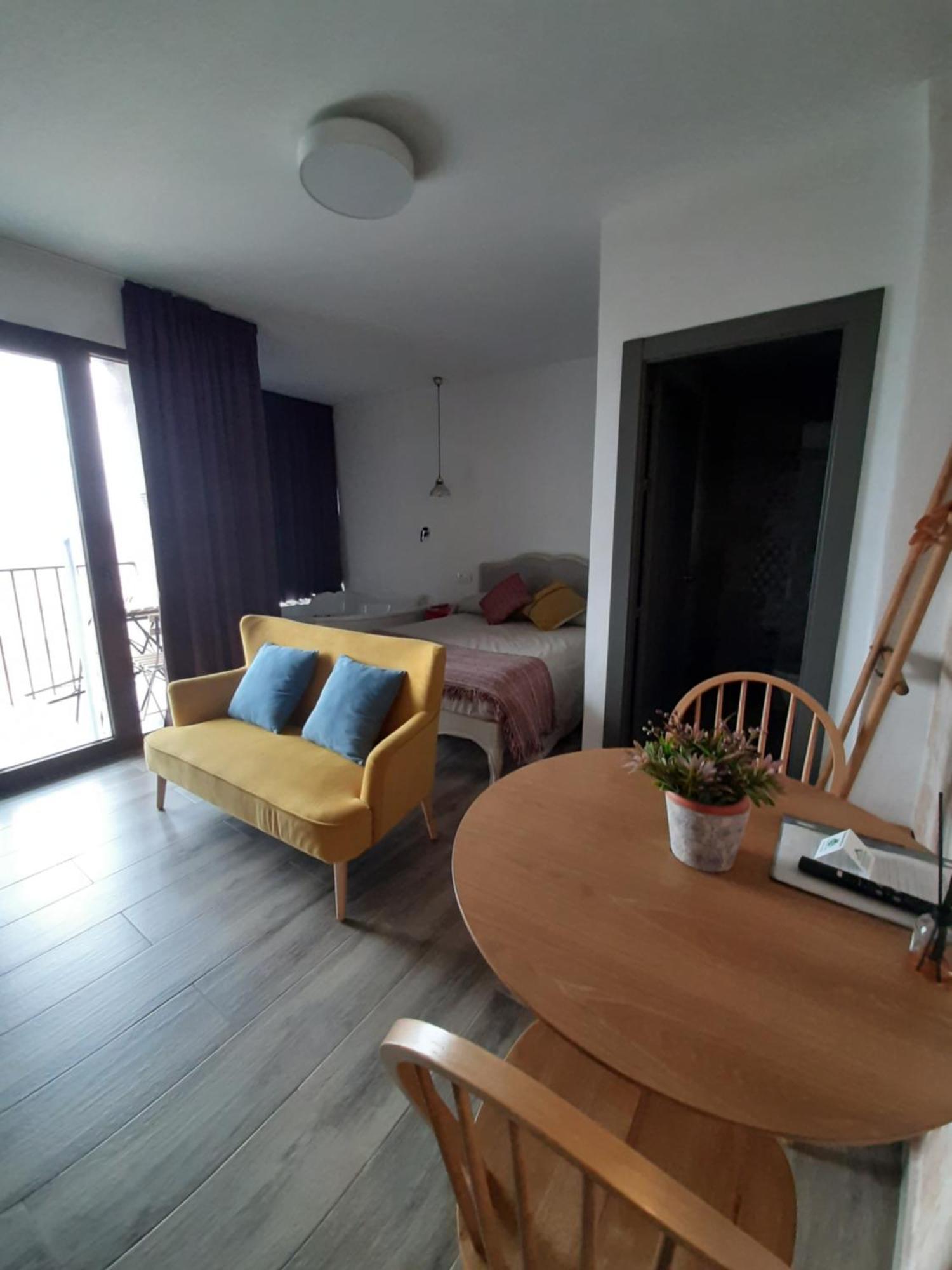 Casas Rurales Maribel - Complejo Moradas Del Cerro 2 - Suites Con Jacuzzi En Alcala Del Jucar Casas del Cerro Bilik gambar